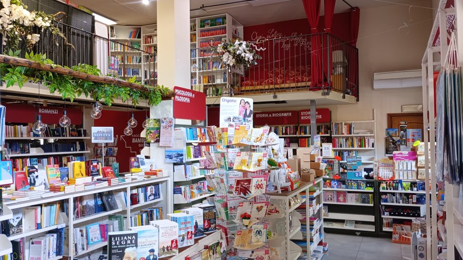La libreria Crocicchio di Bra entra in Ubik