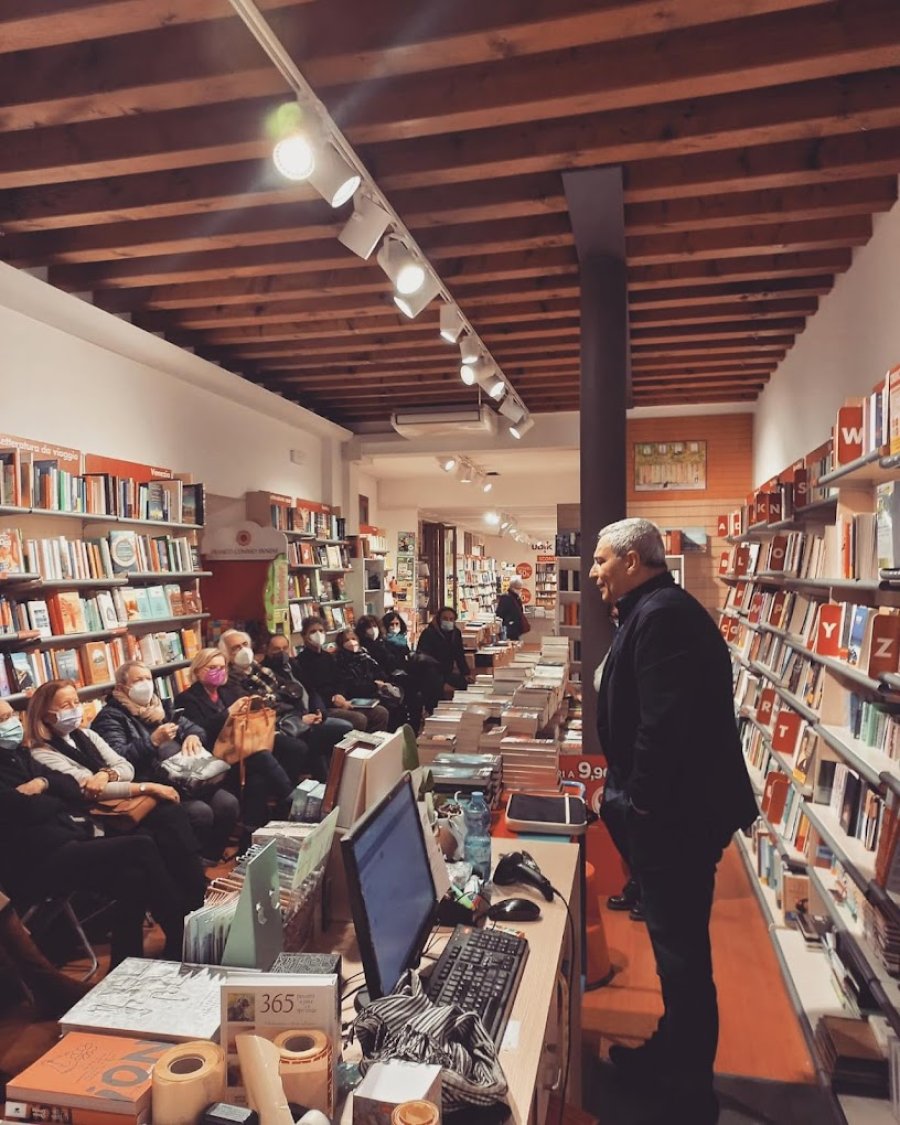 Galleria immagini Ubik