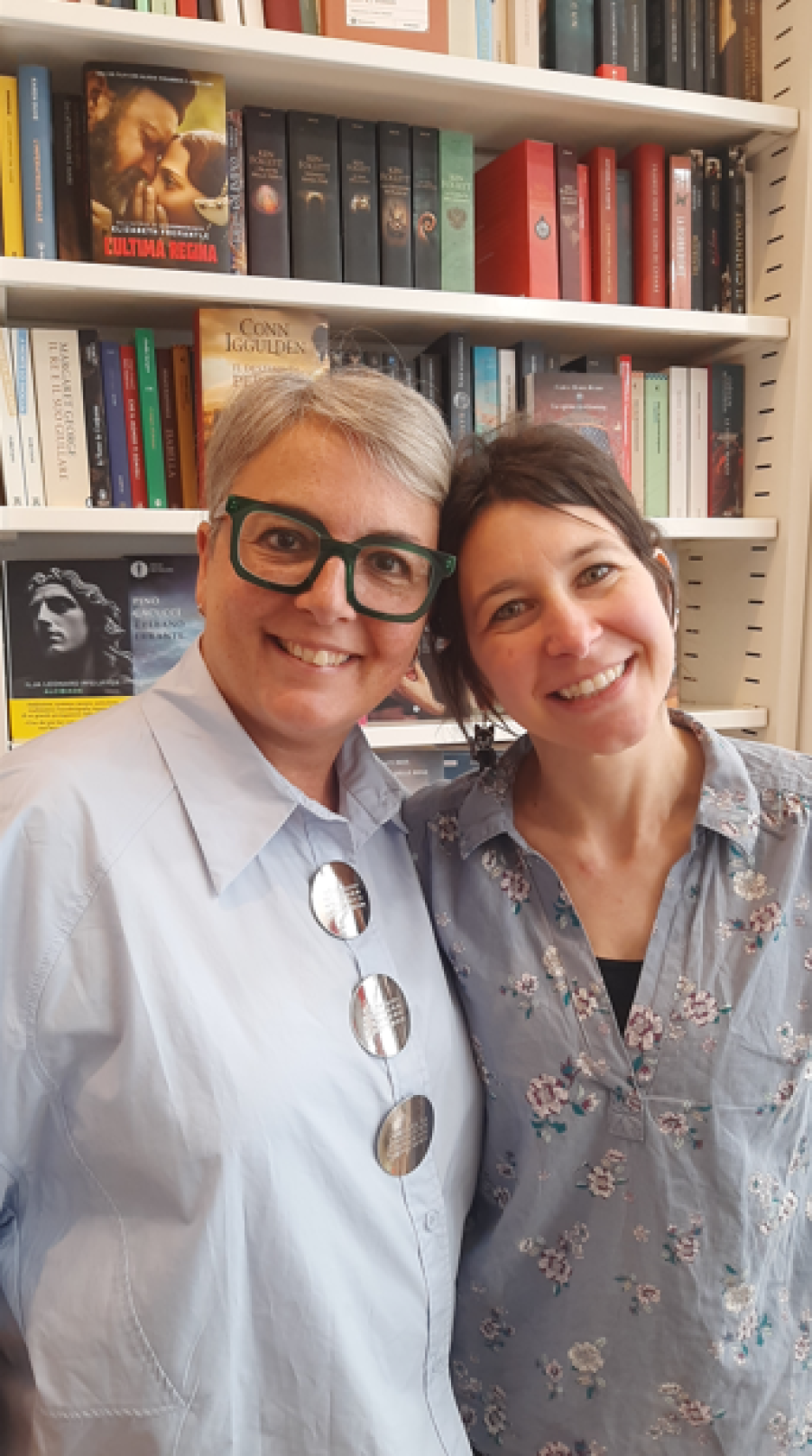 Ilaria e Valeria della Ubik Gorizia Ilaria e Valeria della Ubik Gorizia