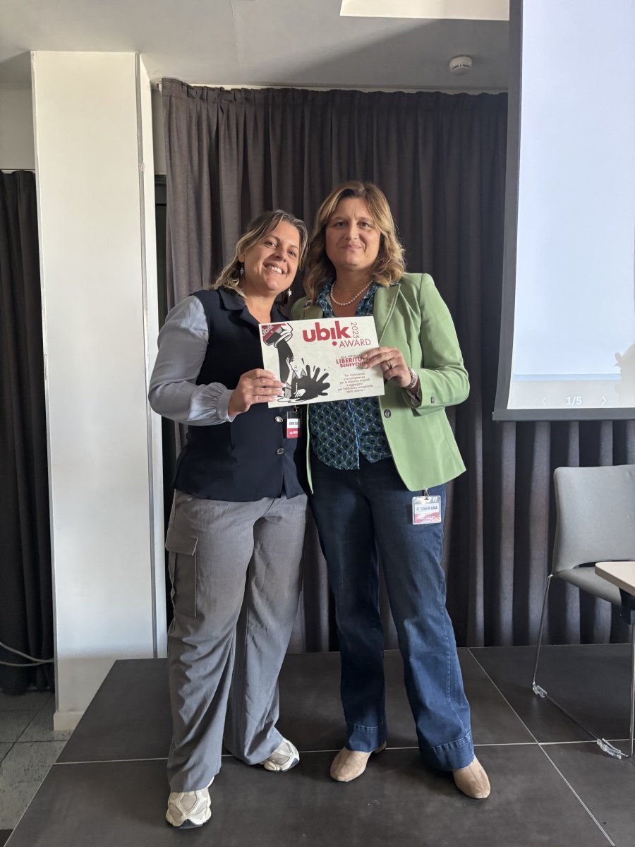 Ornella De Lucia e Aurora Zollo ritirano l'Ubik Award 2025