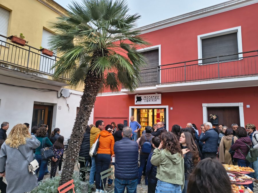 Copertina Ubik Mocambo Tortolì