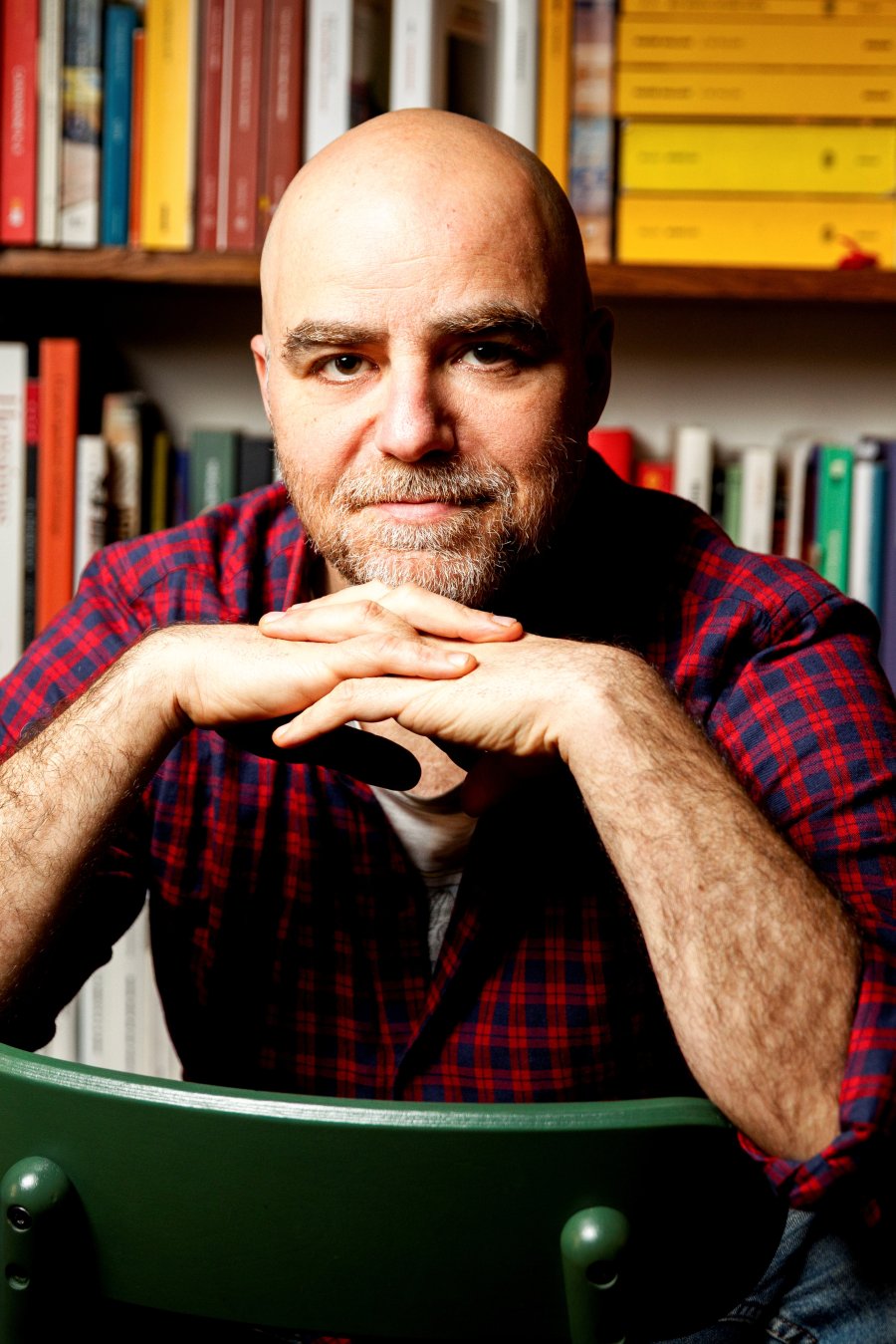 L'idiota di famiglia: Dario Ferrari torna con un nuovo romanzo