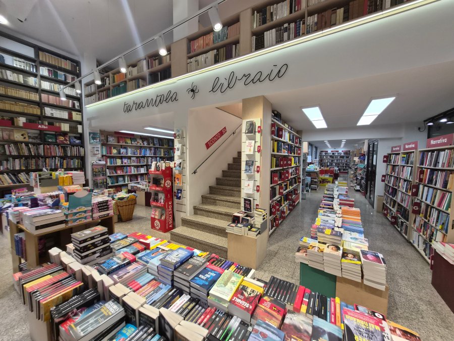 L'interno della libreria Tarantola Ubik Belluno