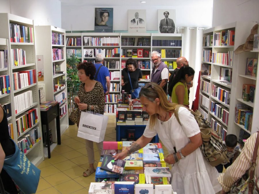 Galleria immagini Ubik
