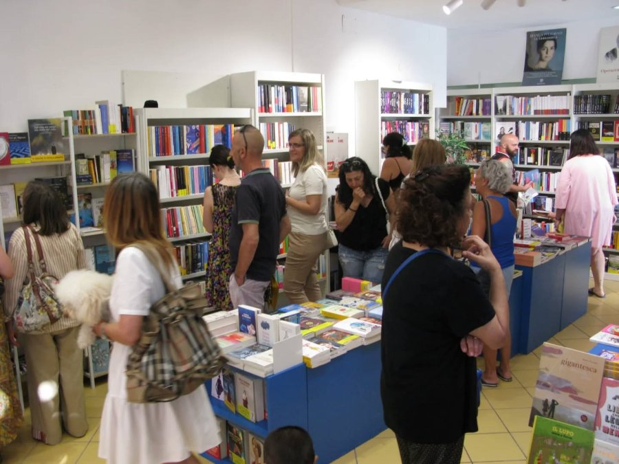 Galleria immagini Ubik