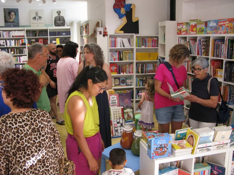 Galleria immagini Ubik