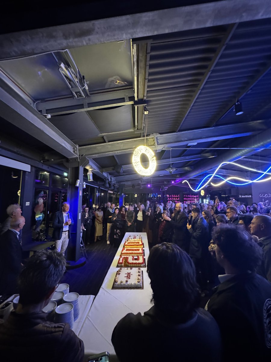 La festa per il traguardo delle 200 librerie ubik alla convention 2026