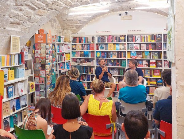 Galleria immagini Ubik