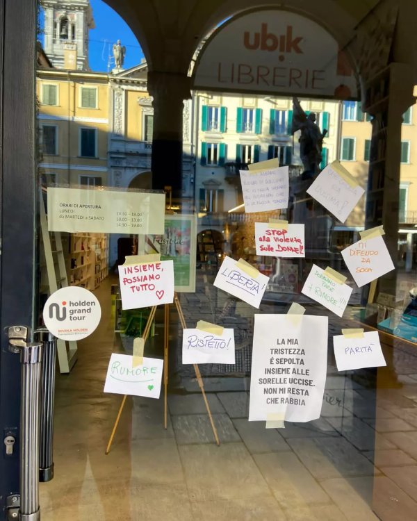 Galleria immagini Ubik