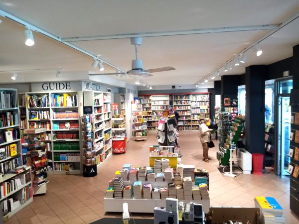 Galleria immagini Ubik