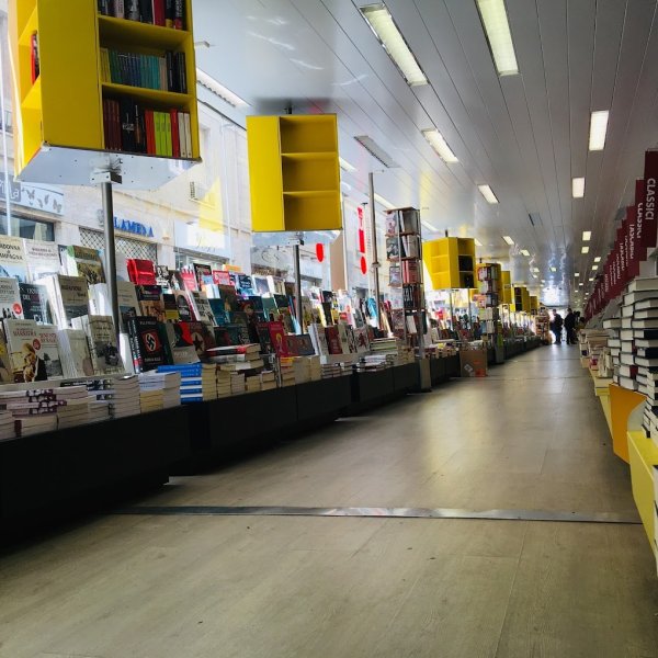 Galleria immagini Ubik