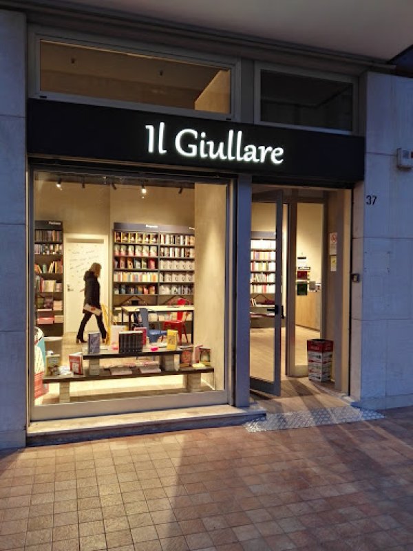 Copertina Ubik Il Giullare Brescia