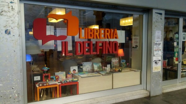 Copertina Ubik Il Delfino Pavia