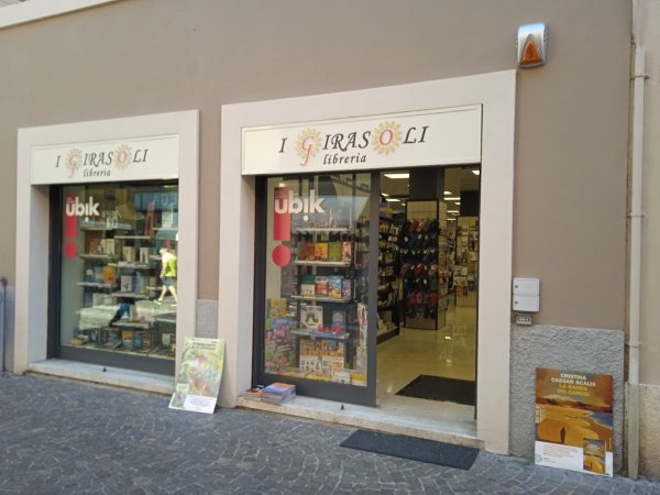 Copertina Ubik I Girasoli Novi Ligure