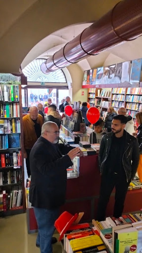 Galleria immagini Ubik