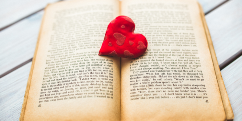 Libri romance e fantasy in uscita a marzo 2025: le novità più attese Libri romance e fantasy in uscita a marzo 2025: le novità più attese